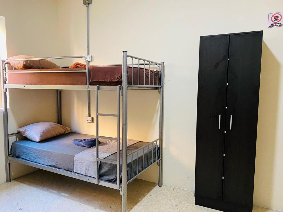 Saint Julian's Ommi Hostel מראה חיצוני תמונה