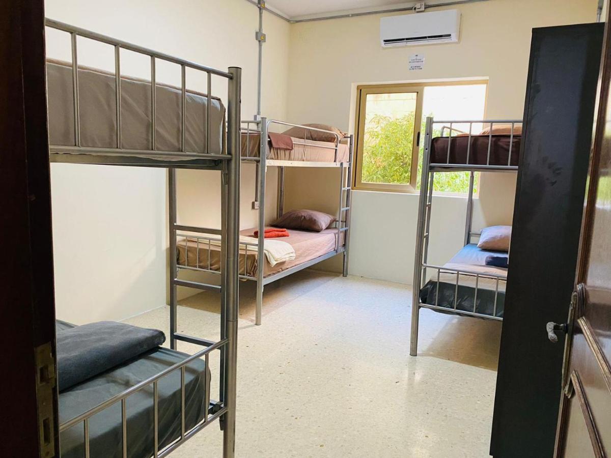 Saint Julian's Ommi Hostel מראה חיצוני תמונה