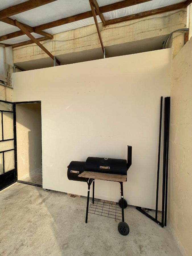 Saint Julian's Ommi Hostel מראה חיצוני תמונה