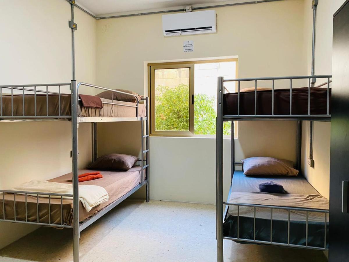 Saint Julian's Ommi Hostel מראה חיצוני תמונה
